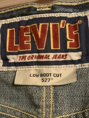 Levi's light blue denim low boot cut 527 jeans
